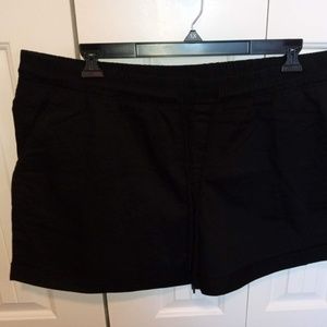 NWT Women’s Time & Tru Black Cuffed Leg Shorts Plus XXL, Side Pockets, Pull On